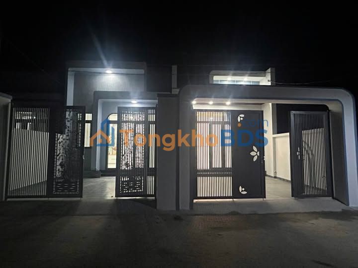 Nhà Liền Kề Mới Xây 115m² - Sát Chợ, Công Viên Long Điền - 1.6 Tỷ