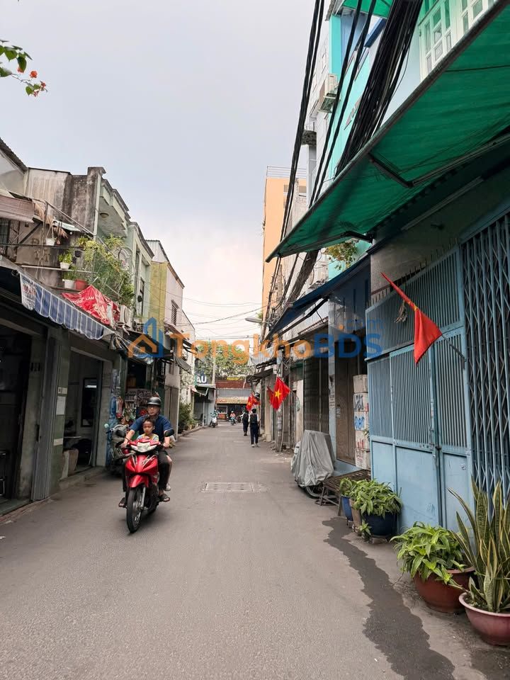 Nhà Hẻm Thông 36m², Bà Hom, Bình Tân - Giá 4 Tỷ, Sẵn Sàng Cải Tạo