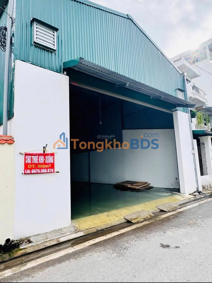 Kho xuong Yên Viên Gia Lâm 300m² 18 triệu - Hoạt động ngay