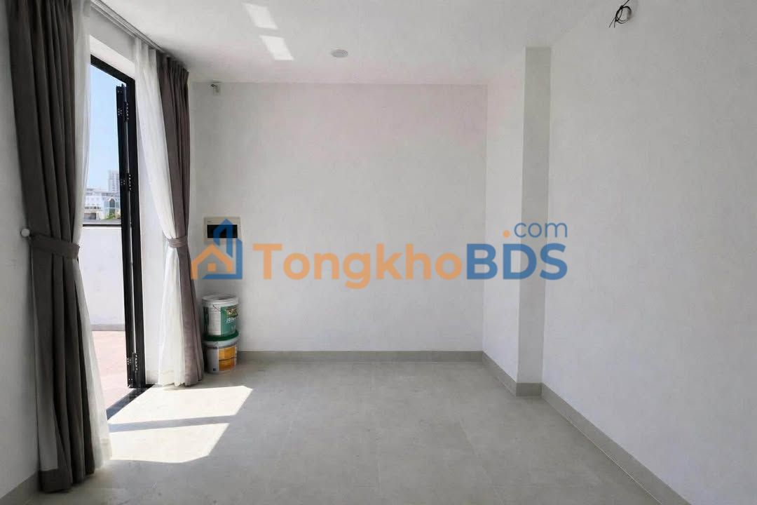 Cho thuê Rooftop Thảo Điền, TP. Thủ Đức - 90m² Sẵn Sàng Kinh Doanh