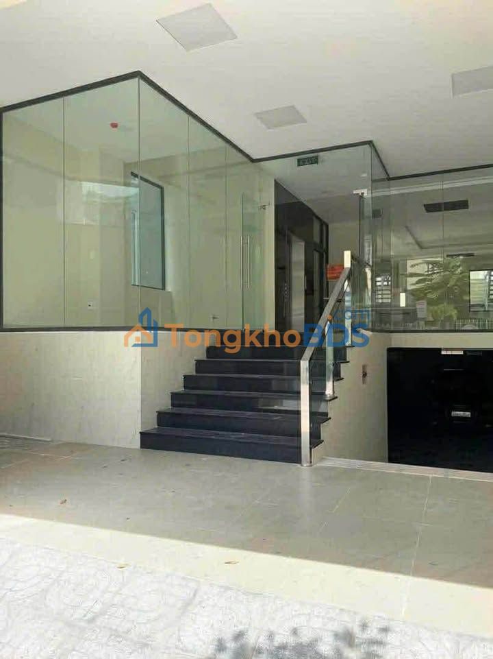 Văn phòng Q1 Hồ Hảo Hớn 176m² 260 triệu - Vị trí trung tâm