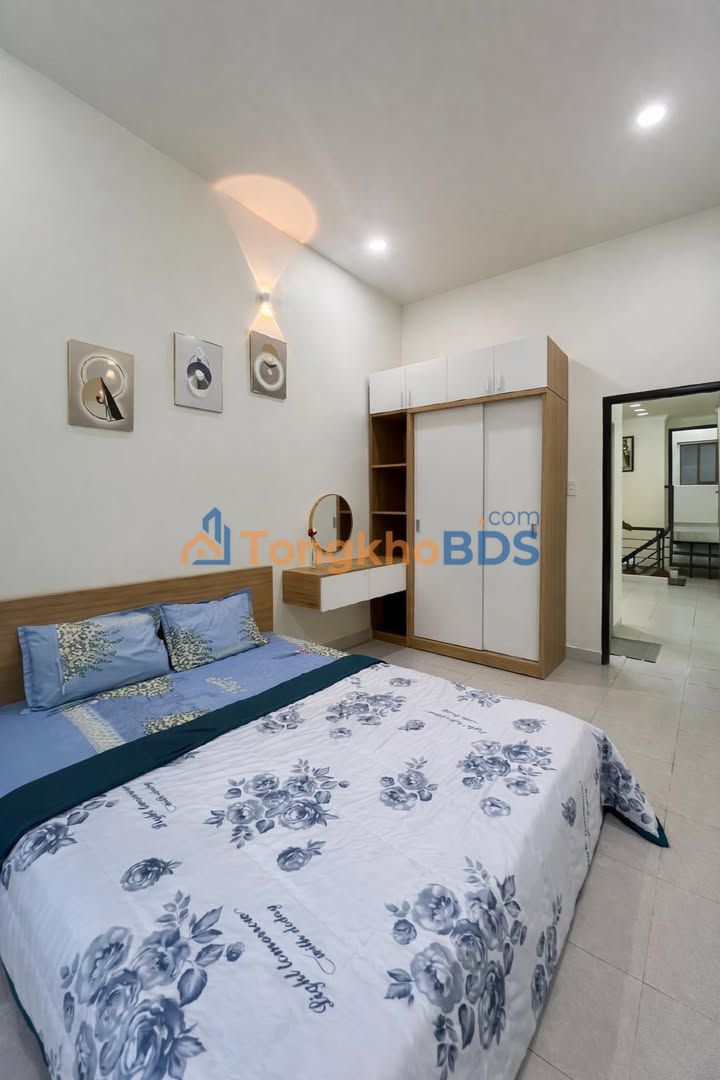 Nhà Quang Trung P11 48m² giá 5.2 tỷ - Ô tô vào tận nhà