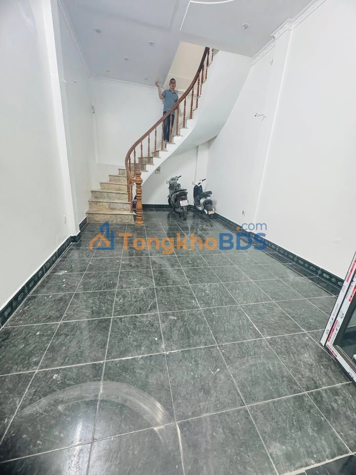 Nhà Phố Kinh Doanh Ngõ 218 Hai Bà Trưng, HP - 90m² Giá 2.18 Tỷ