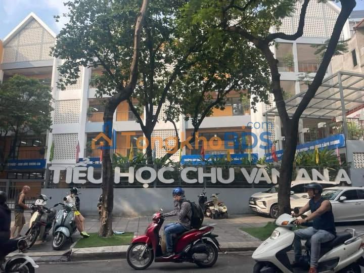 Nhà Mặt Phố Thụy Khuê 40m² Lô Góc - Kinh Doanh Sầm Uất - Ô Tô Vào Nhà