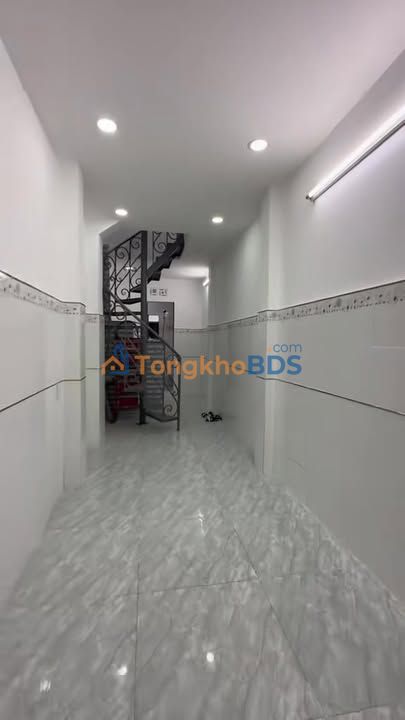 Bán Gấp Nhà Hẻm 2.5m Hậu Giang, P5 Q6 - 16.7m² - 2.18 Tỷ