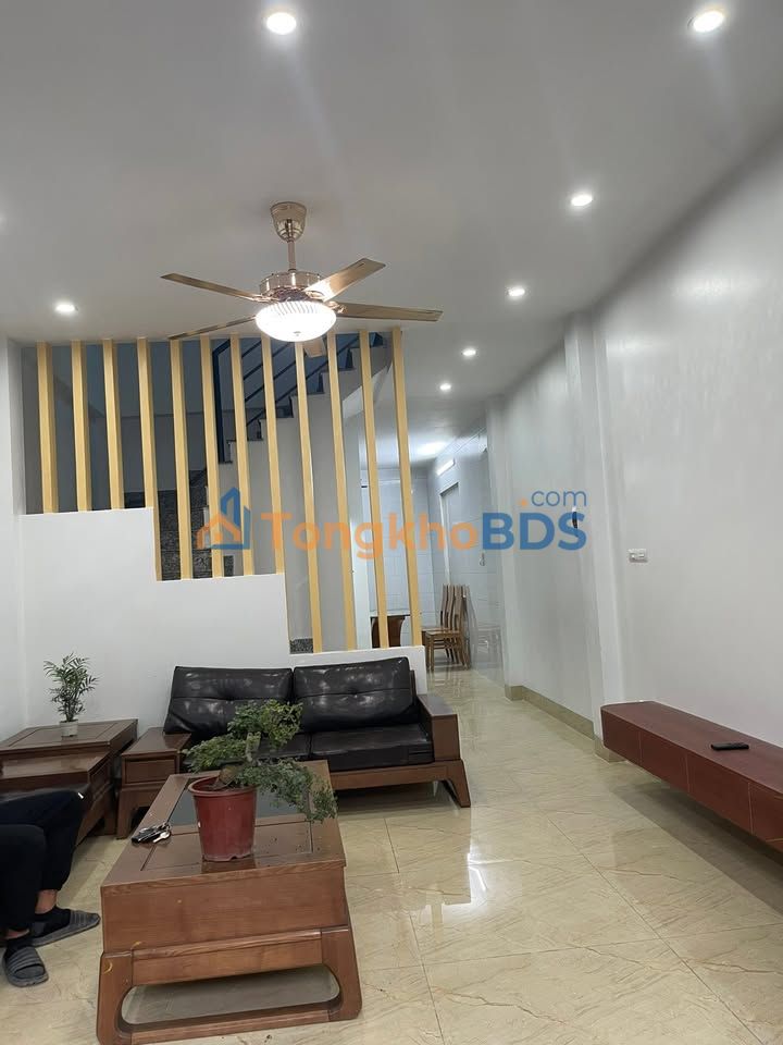 Nhà riêng Thụy Khuê Sài Sơn 41m² 4 tỷ - Ô tô vào tận nhà