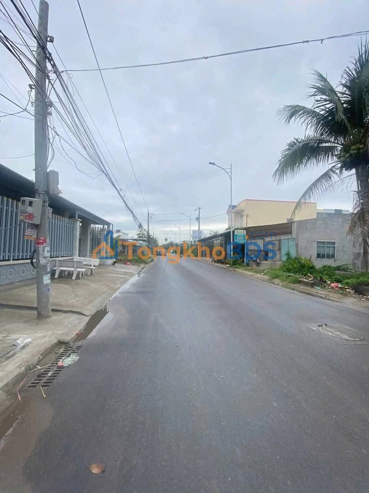 Nhà mặt tiền Đoàn Thị Nghiệp Mỹ Tho 2 căn 6 triệu - KD