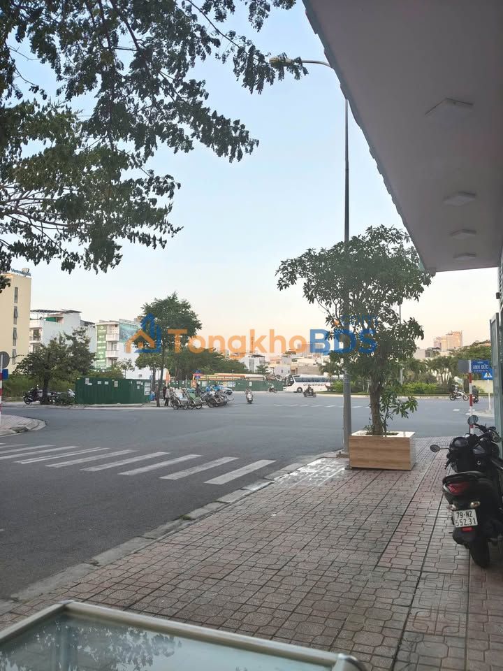 Nhà 120m² Sổ Đỏ Hà Quang 1, Nha Trang - Thang Máy, 4PN, Kinh Doanh Tốt