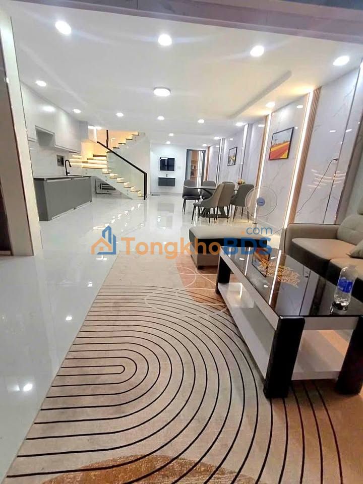 Nhà Trường Chinh Tân Bình 100m² 7 tỷ - Ô tô vào tận nhà