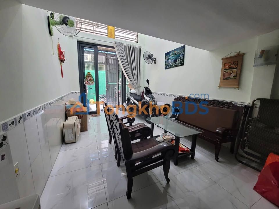 Nhà phố Chợ Xóm Chiếu Q4 13 triệu - Full nội thất