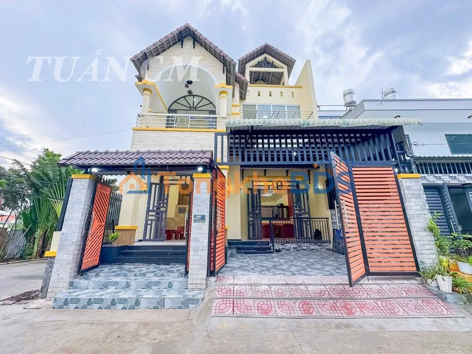 Biệt thự góc 2 mặt tiền Huỳnh Tấn Phát, Nhà Bè - 9 tỷ, full nội thất