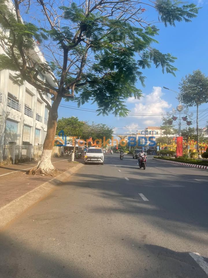 Mặt Bằng Kinh Doanh 420m² Mặt Tiền Sa Đéc - Giá 30 Triệu/Tháng