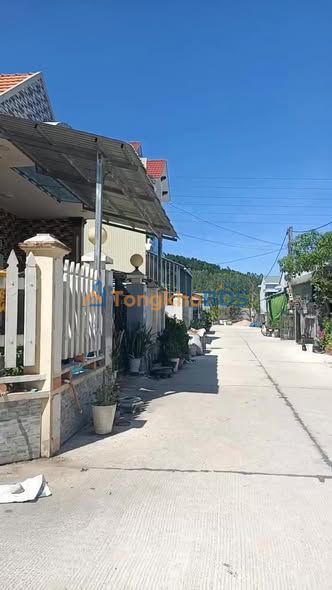 Nhà 2 Mặt Tiền Đức Phổ 115m² - Sổ Hồng Riêng, Giá 1 Tỷ xxx