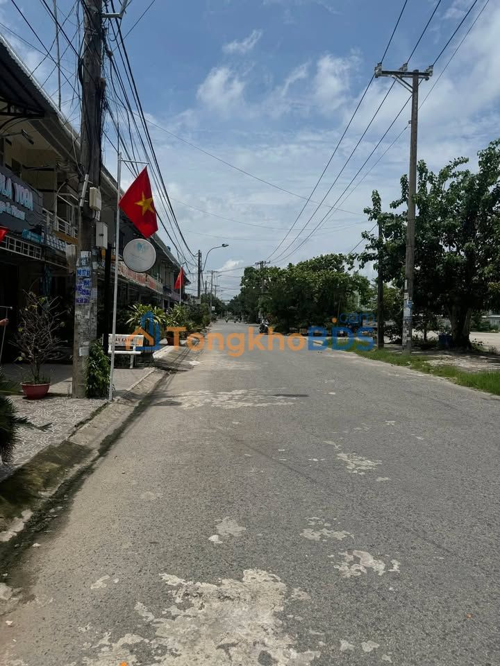 Nhà mặt tiền Lý Thị Huê Rạch Giá 95m² 2.19 tỷ - Ô tô vào tận nhà