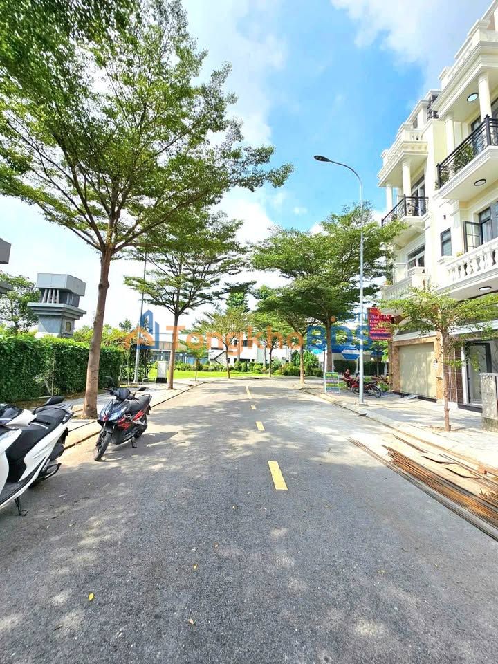 Nhà Phố 3 Tầng KDC ICON CENTRAL Dĩ An - Sổ Hồng Hoàn Công - Giá Giảm Sốc 5 Tỷ