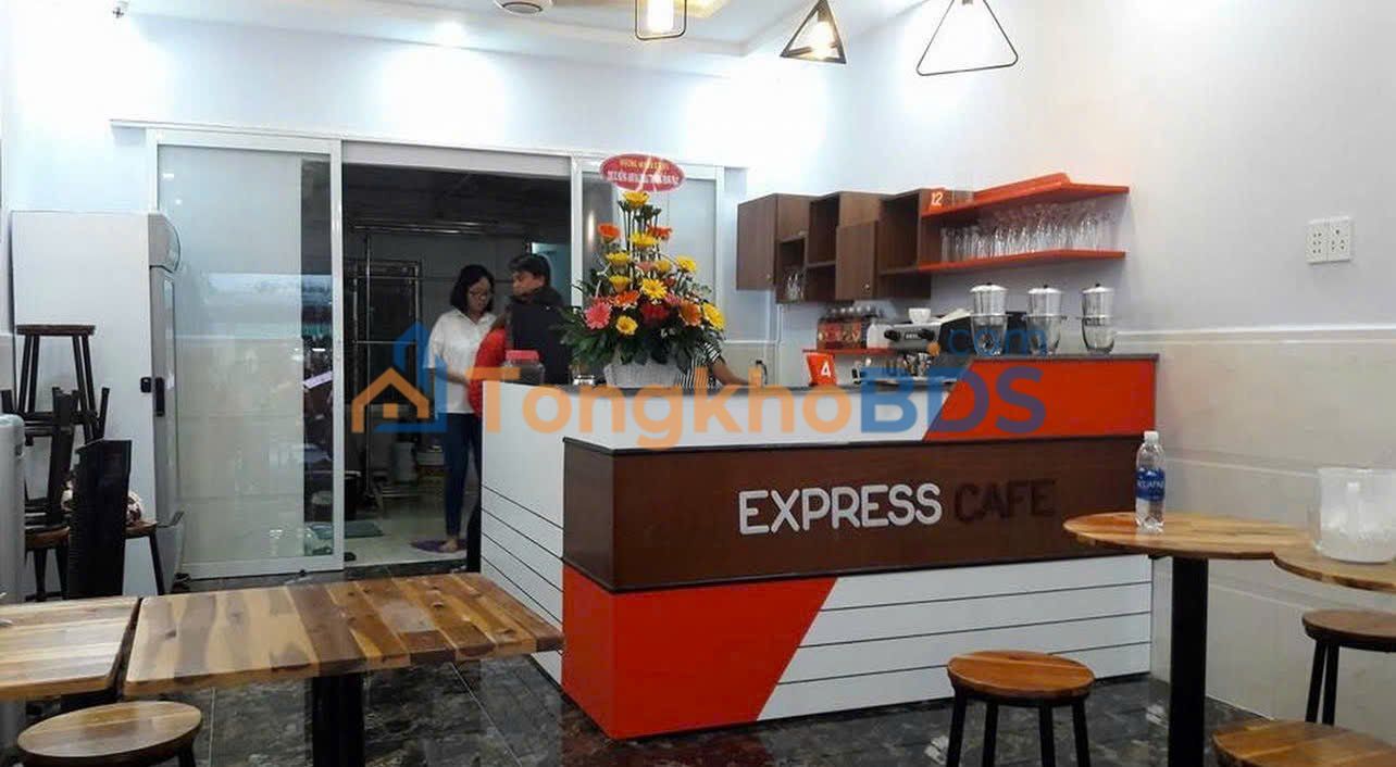 Nhà Mặt Tiền Bến Vân Đồn Q4 - 60m² - Kinh Doanh Đỉnh Cao - Giá 2x Tỷ