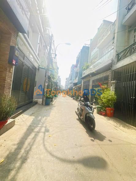 Nhà 3 tầng hẻm xe tải 48m² Bình Tân - 5 Tỷ, Sổ Hồng Riêng