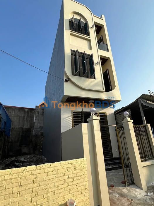 Nhà 3 Tầng 57m² Cam Lộ, Hồng Bàng - Sân Cổng Độc Lập, Full Nội Thất