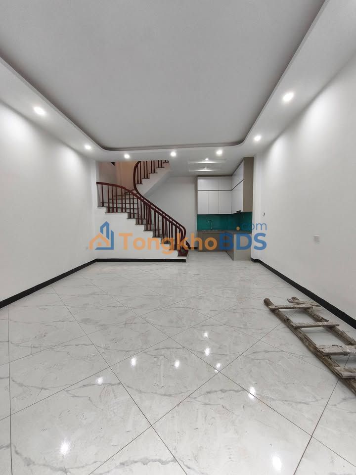 Nhà Linh Đàm Huỳnh Cung 32m² 5.85 tỷ - Ô tô vào tận nhà