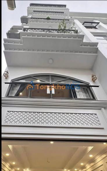 Nhà Mặt Phố Tây Hồ 100m², 6 Tầng, Thang Máy, Kinh Doanh Đỉnh Cao