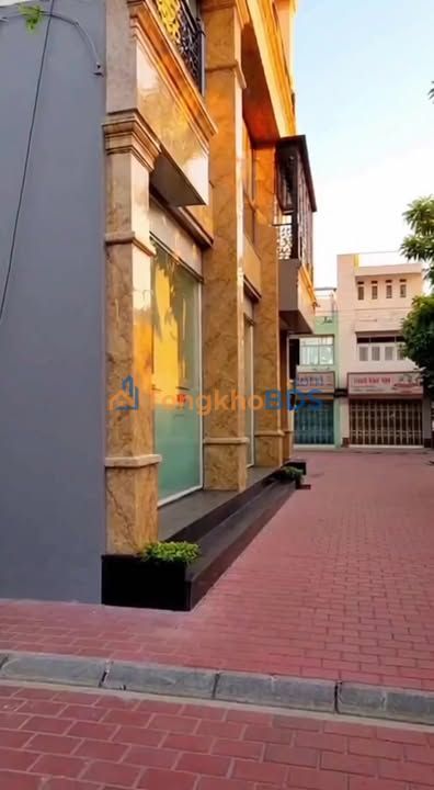 Nhà Mặt Phố Trung Hòa 150m² Kinh Doanh Đỉnh Cao - Sổ Đỏ Chính Chủ