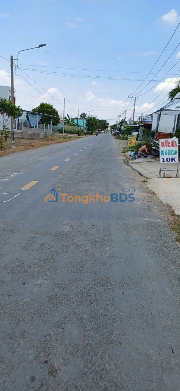 Bán Gấp Nhà Mặt Tiền 827B Long An - Sổ Hồng Riêng, 111m²