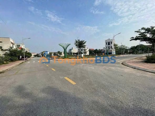 Đất nền Vĩnh Yên 108m² full thổ cư - View vườn hoa Đồng Tâm