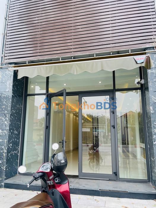 Cho thuê nhà 5 tầng mặt phố Nguyễn Tất Thành, Vĩnh Yên - Kinh doanh đa ngành nghề