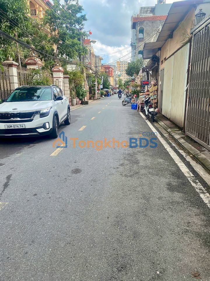 Bán Gấp Đất Tặng Nhà 2 Tầng Kiêu Kỵ, 120m² - Giá Đầu Tư 8.4 Tỷ