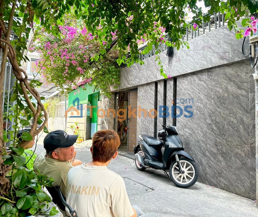 Nhà nguyên căn Nhiêu Tứ Phú Nhuận 120m² - Sẵn sàng ở ngay