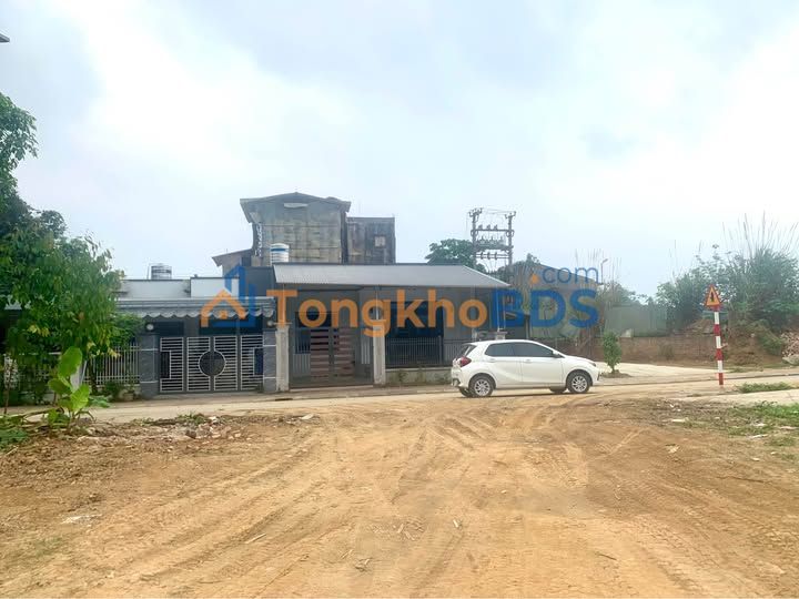 Đất mặt đường Việt Bắc - Bắc Quang 102m² giá thỏa thuận - Sổ đỏ chính chủ hướng Đông Nam