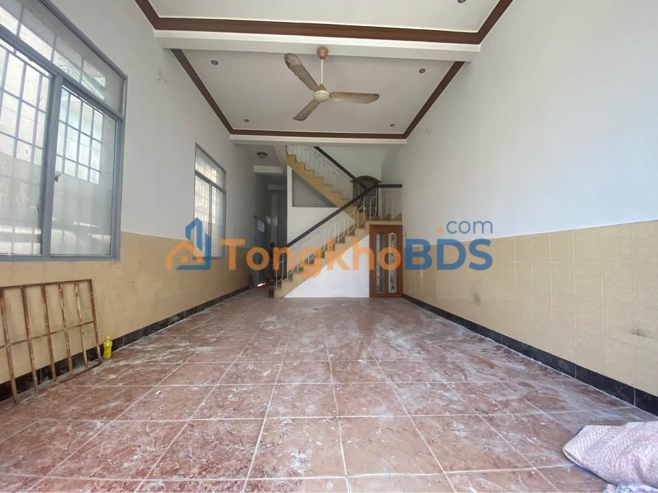 Nhà 2 Tầng Hẻm Phương Sài 52m² - Giá 9 Triệu/Tháng, Ô Tô Vào Tận Nơi