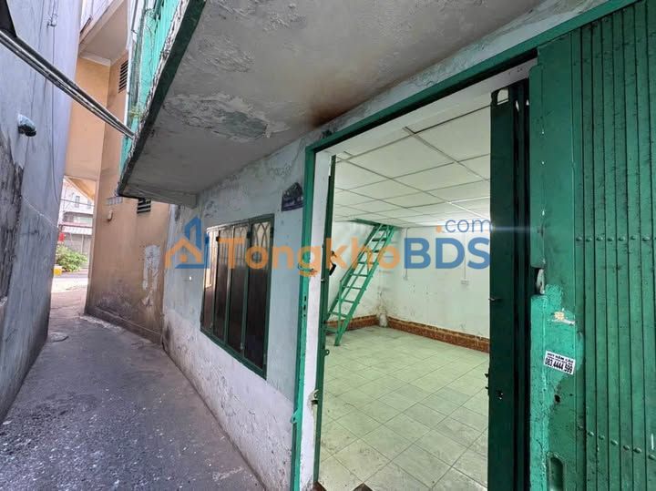 Nhà hẻm Lạc Long Quân, Q11 - 32m² - 2.95 Tỷ - Sẵn Sàng Sửa Theo Ý