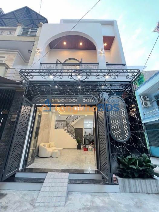 Nhà Hẻm 8m Tân Uyên 63m² Căn Góc, Sổ Hoàn Công - Giá 6 Tỷ