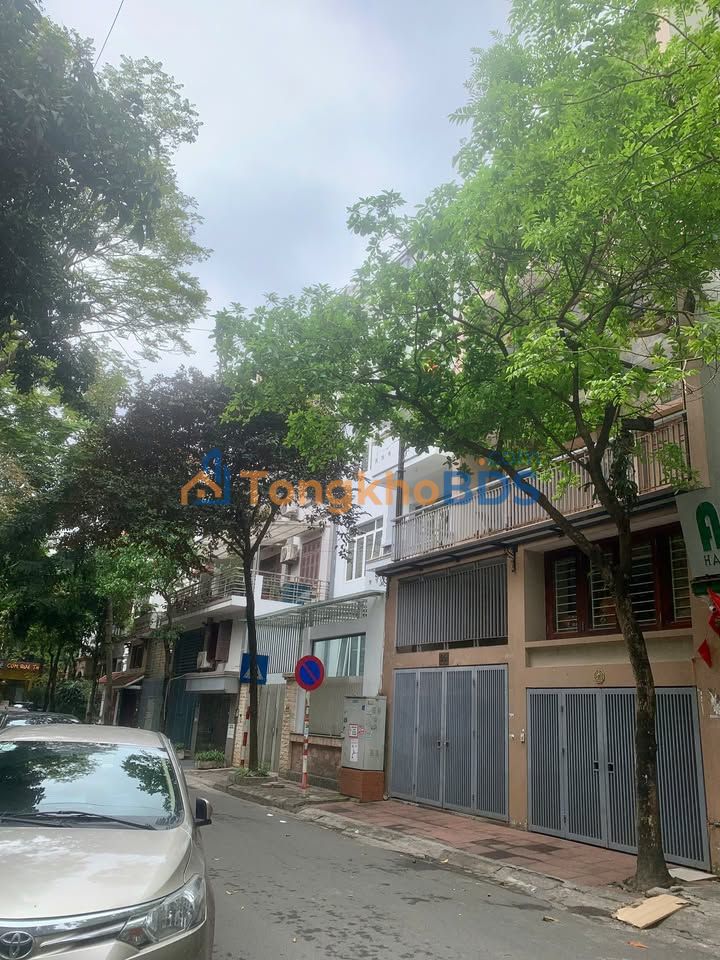 Biệt thự 5 tầng KĐT Mỹ Đình 1 - 92.8m² - 53 tỷ - Vườn hoa trước nhà