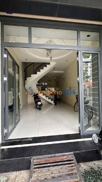 Nhà Mặt Tiền Cao Lỗ Q8 - 64m² - Sổ Hồng Riêng - Giá 13 Tỷ