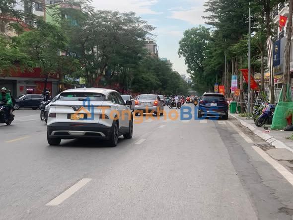 Nhà Phân Lô 6 Tầng Kinh Doanh 35m² Xuân La, Ô Tô Tránh - 9.2 Tỷ