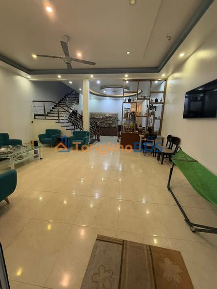 Nhà 2 Tầng Nguyễn Trãi, Hà Giang 231m² - Xe Hơi Thoải Mái, Không Ngập