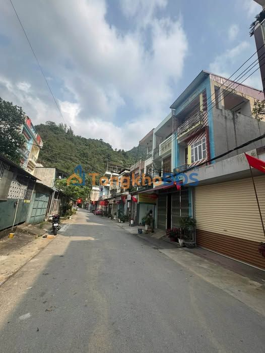 Bán Đất Tặng Nhà 3 Tầng Mặt Tiền Minh Khai, Hà Giang - 116m² Thổ Cư