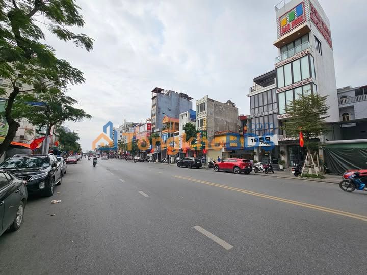 Nhà Mặt Tiền Trần Nguyên Hãn, Hải Phòng - 43m², 3 Tầng, 11.8 Tỷ