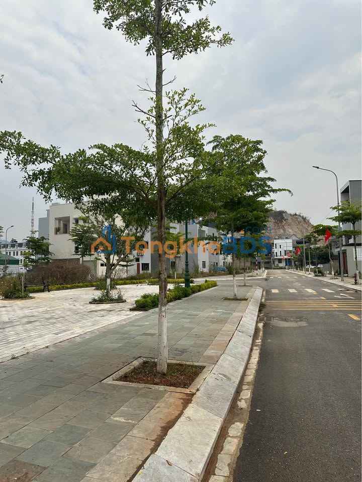 Bán Đất Nền Kim Sơn Sơn La 90m² - Giá 2.3 Tỷ/Lô