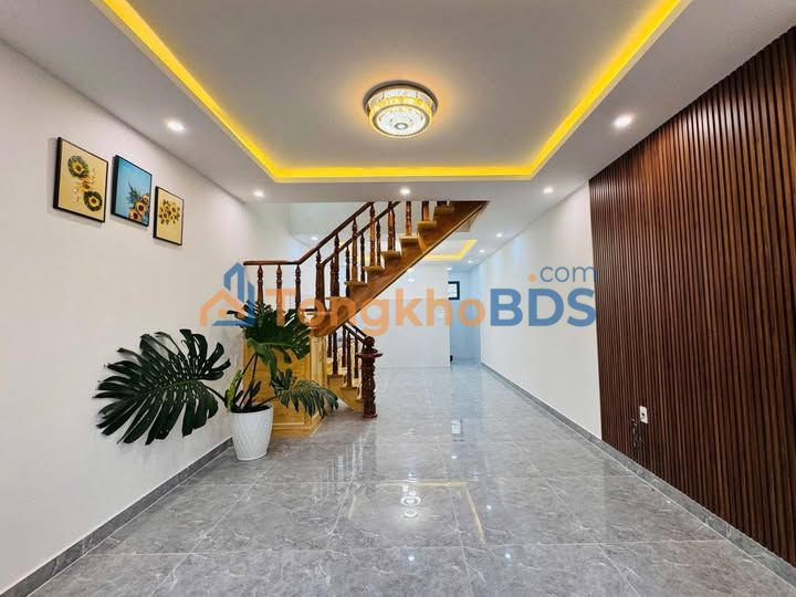 Nhà 100m² Hẻm Lữ Gia, Đà Lạt - Sổ Chung, Gần Chợ & BigC