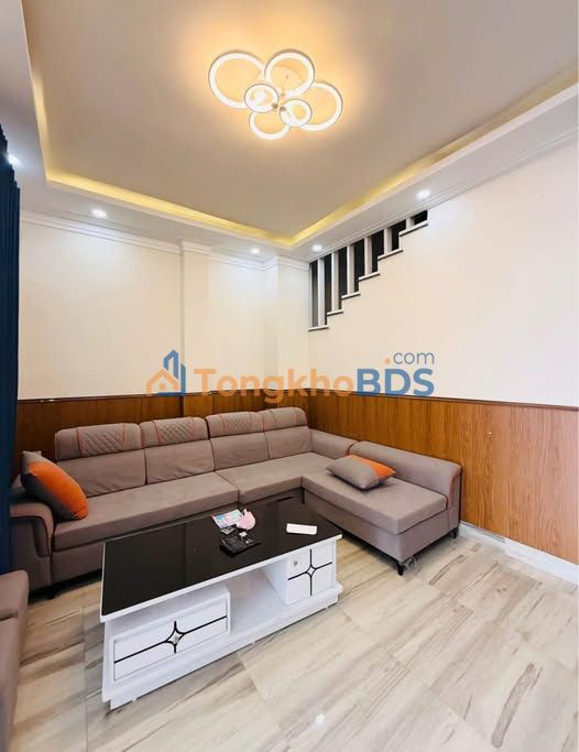 Nhà Đà Lạt 88m² Nguyễn Đình Chiểu, P9 - 6.65 Tỷ, 4PN, Ô Tô Tận Nơi