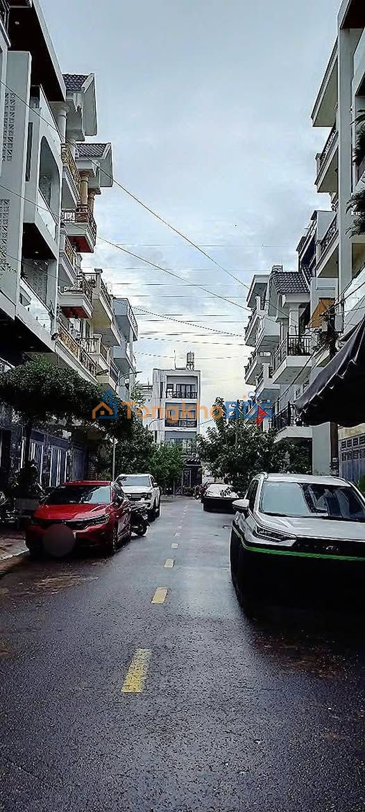 Nhà 5 Tầng Kênh Tham Lương Q12 - 50m², 6PN, Thang Máy, Giá 6 Tỷ