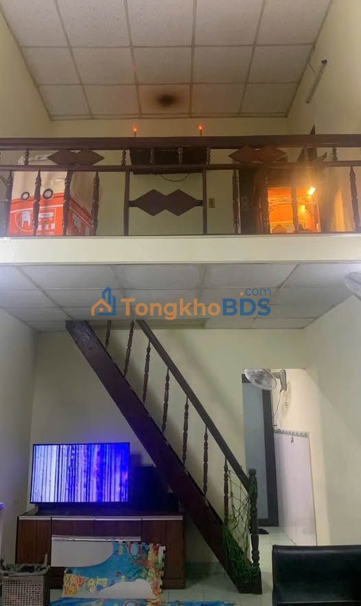 Nhà Gác Lửng Gỗ Đường Núi Thành 32m² - Giá 2.9 Tỷ, Sổ Hồng Chính Chủ