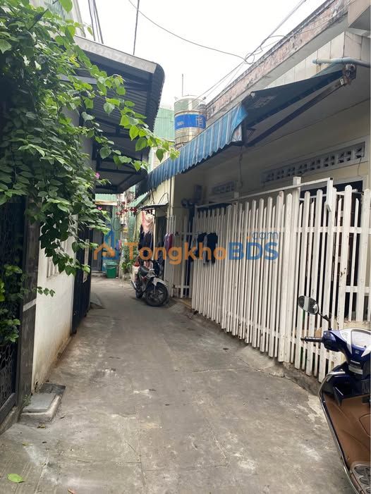 Nhà kiệt oto Nguyễn Văn Cừ 1,8-2,4 tỷ - Oto vào nhà