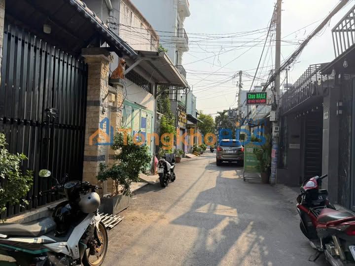 Nhà phố Hiệp Bình Chánh 76m² giá 8,2 tỷ - Ô tô vào tận nhà