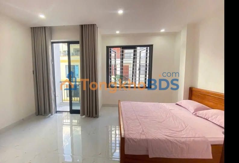 Cho thuê nhà 4 tầng có thang máy, Vĩnh Hải, Nha Trang - 20 triệu/tháng