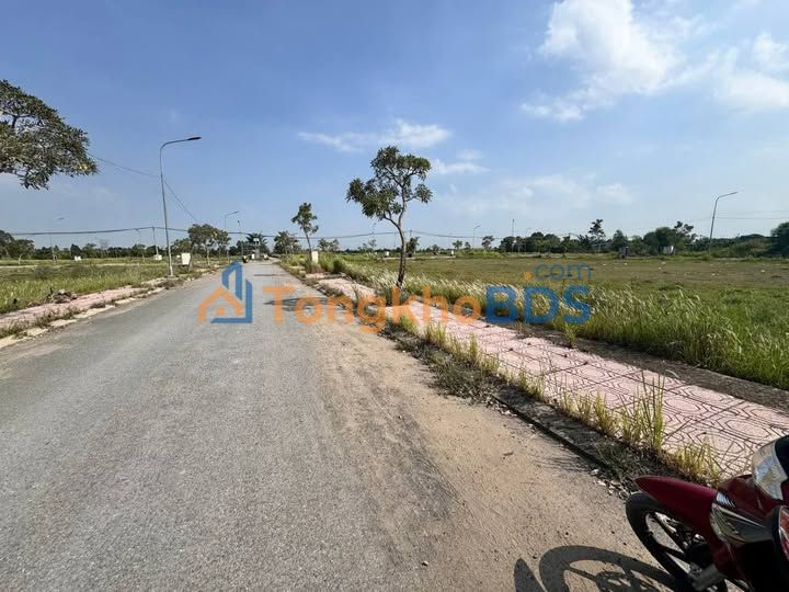 Đất Mặt Tiền Nhựa Đức Hòa 100m² - Sổ Hồng Sẵn Sàng