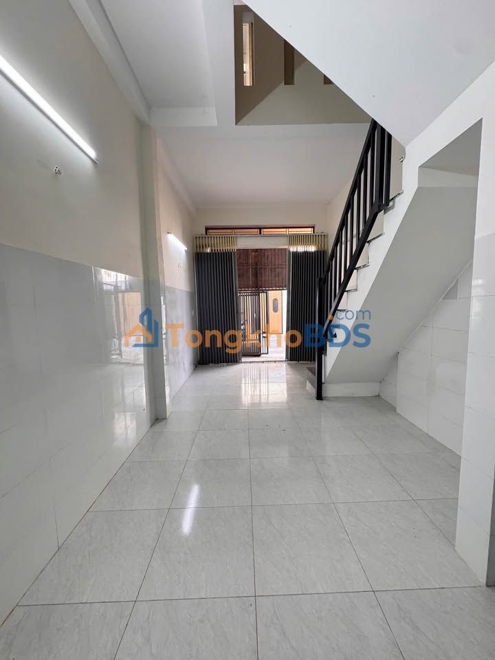 Cho thuê nhà hẻm xe hơi Phạm Hồng Thái, Krông Pắc - 2PN, 5 triệu/tháng